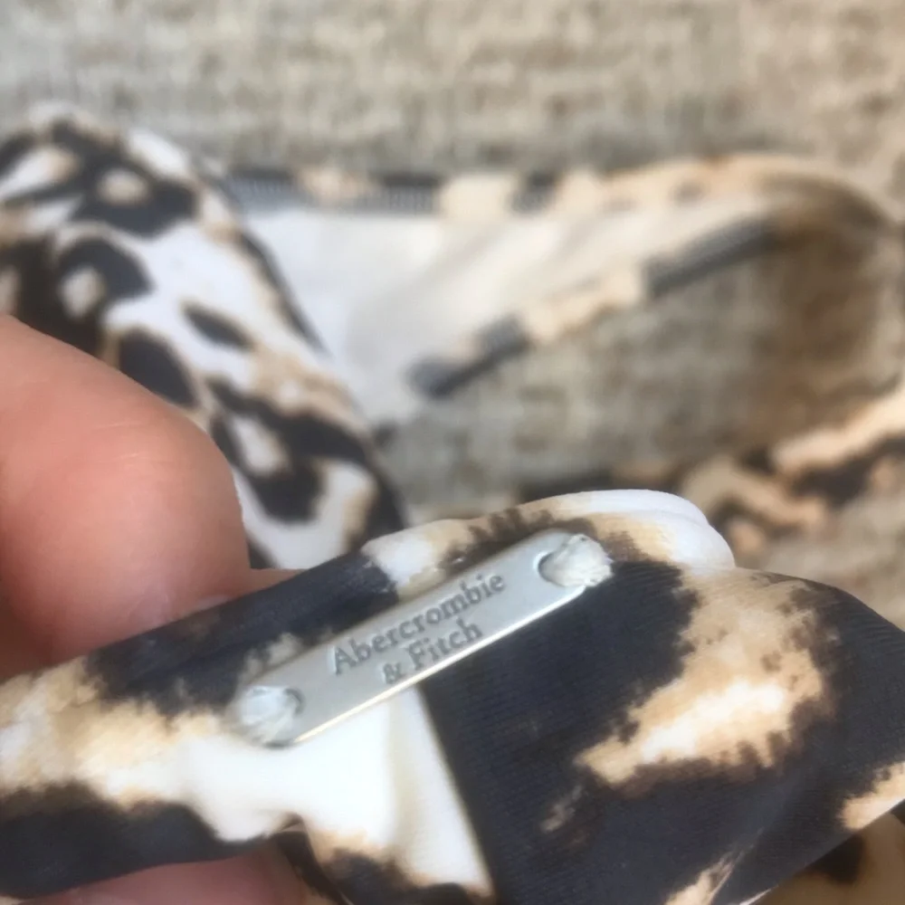 NWOT Abercrombie & Fitch Leopard One Piece Low Back Swimsuit - Picture 6 of 8